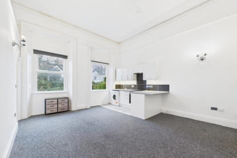 CAM04693G0-PR0087...