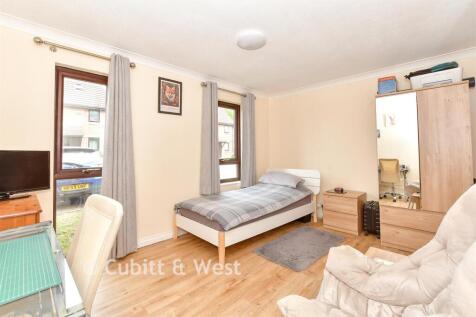 Lounge/Bedroom