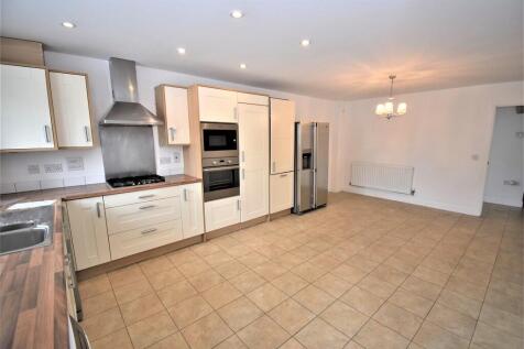 16 Oldfield Road photo 3