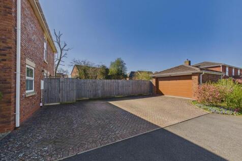 CAM03972G0-PR0289-STILL003.jpg