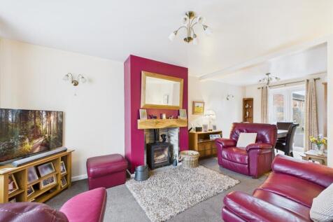 Living Room / Dining Area