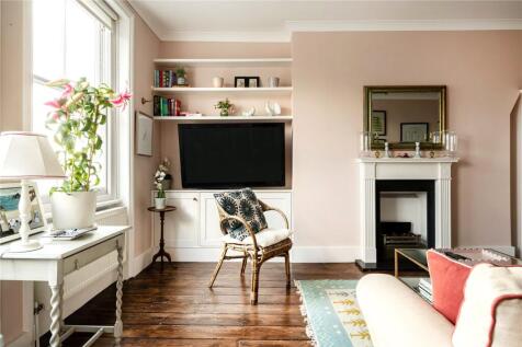 2 bed, 1 bath Apartment in london - Photo 3