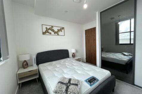 New Eton House, 227 Bath Road, Slough, Berkshire, SL1 photo 3