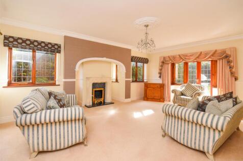 Keepers Lodge - Lounge (2).jpg