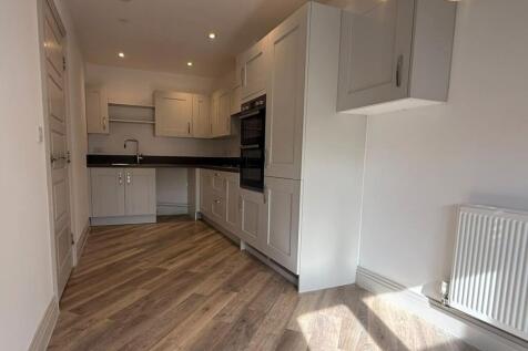 Clifton Close , Bicester photo 3