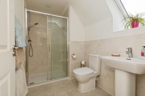 Barley Fields, Thornbury Shower Room.jpeg