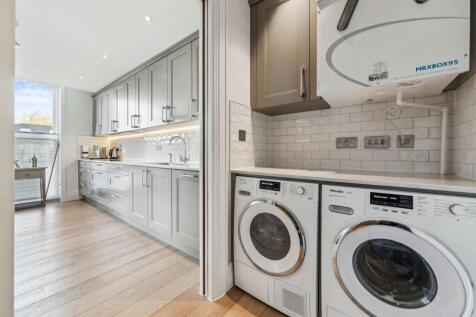 Kitchen/Utility Room