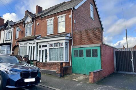 Maple Road Halesowen 1.jpg