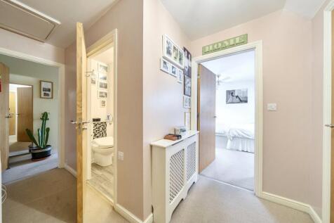 1374872-4-6908a01...