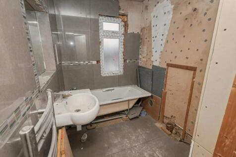 2a Windmill Hill, Enfield EN2 6SA
