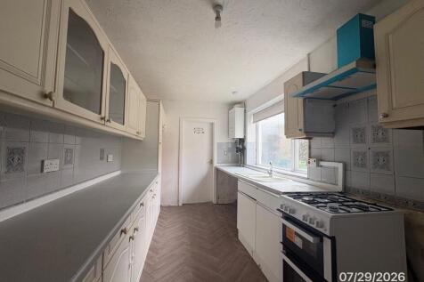 St Leonard Street, Hendon, Sunderland, SR2 8QB photo 3