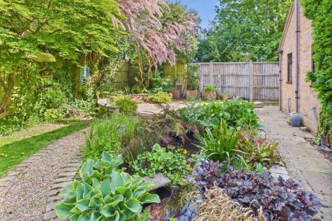 CAM02519G0-PR0268-STILL006