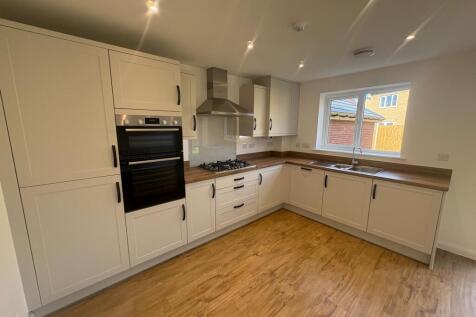 Celandine Gardens, Corby, NN17 photo 3