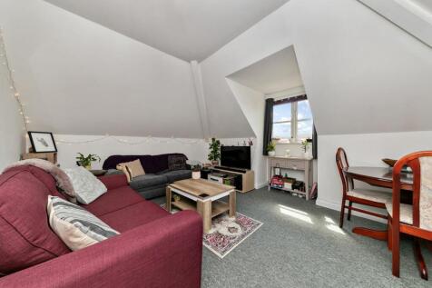 Briary Lane, Royston, SG8 photo 3