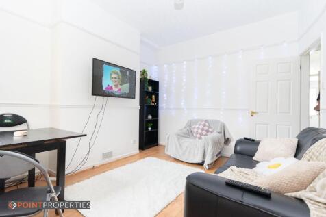 3-bed terraced on Guelph Street, £607/mo