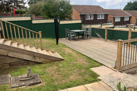 Rear Garden Middle Section