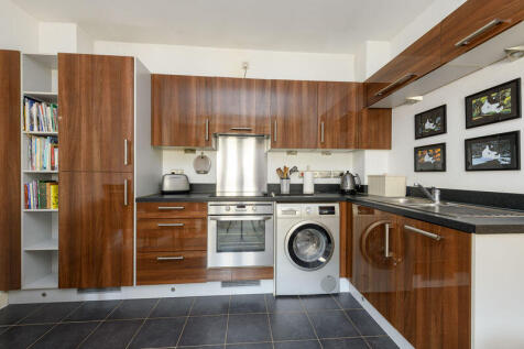 Living Room / Kitchen