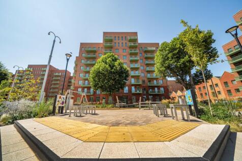 Pipits Place, Barking, IG11 photo 4
