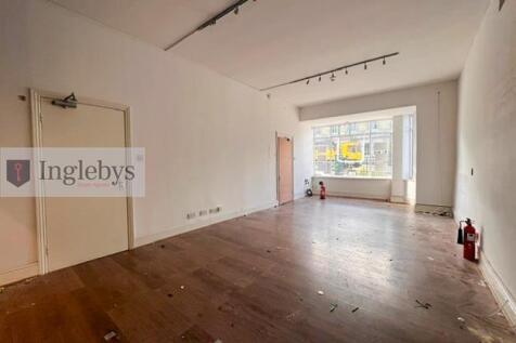 Commercial Property to rent Image 3