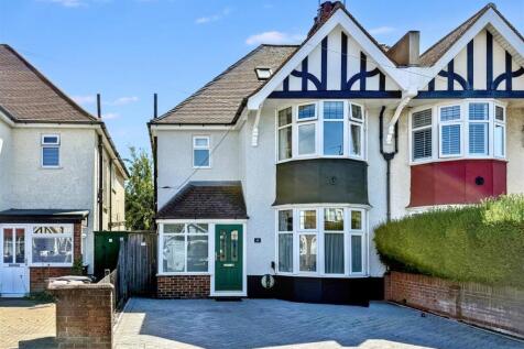 Eastbourne, BN22 - property photo