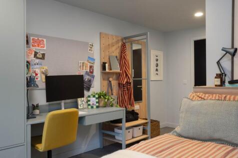 Cosy Bedroom Example