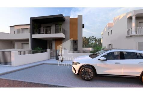 4 Bedroom Villa with Pool