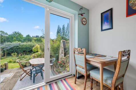 Dining Area to garden.jpg