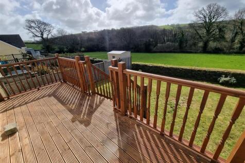 Decking 1.jpg