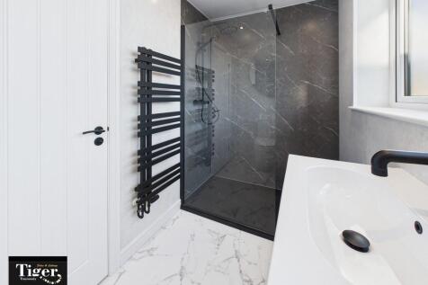 CAM02176G0-PR0540...