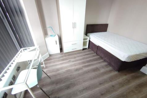 6-bed terraced on Needham Rd, Kensington, £563/mo