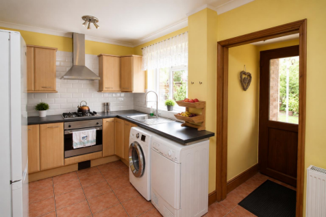 35 Woolaston Kitchen.png