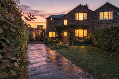 15 Manor Road