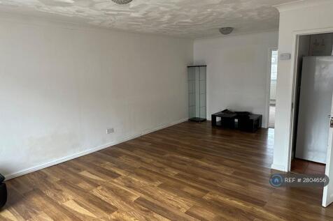 Essex Avenue, Slough, SL2 photo 5