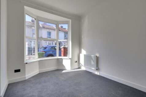 Agincourt Road, Portsmouth Unfurnished photo 3