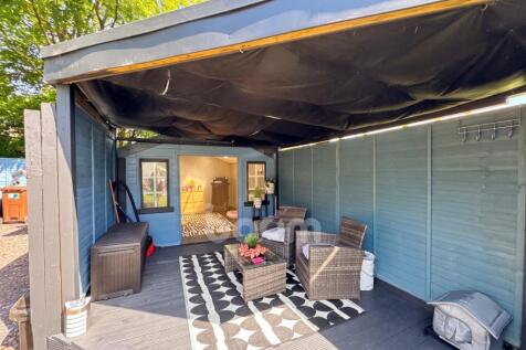 NORTH DRIVE, LINWOOD SUMMER HOUSE
