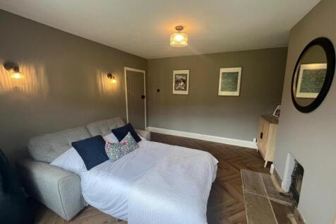 Sitting Room Bedroom 2.jpg