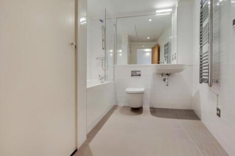 6_Bathroom-0