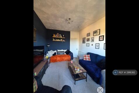 Dumbarton Road, Clydebank, G81 photo 3