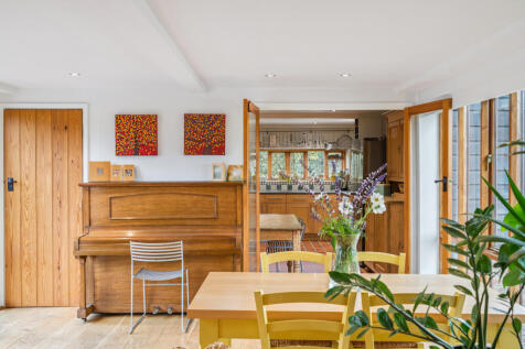 Reception to Kitchen