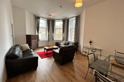 Renfield Street, City Centre photo 2