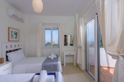 Semi-det. villas 1&amp;2