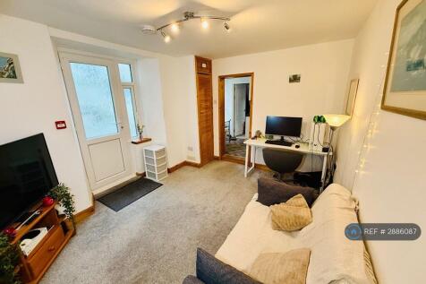 Lounge With Space For Desk
