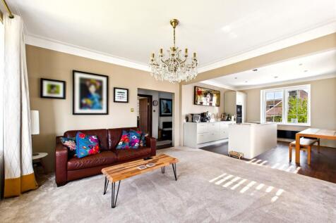 Open plan lounge and diner