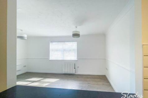 2 Gardner Road , Christchurch , Dorset photo 5