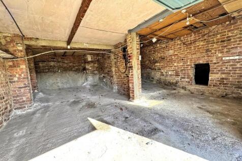 Garage/Storage