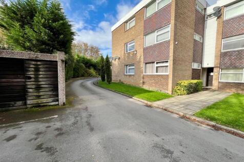 Rear Car Park Access.jpg