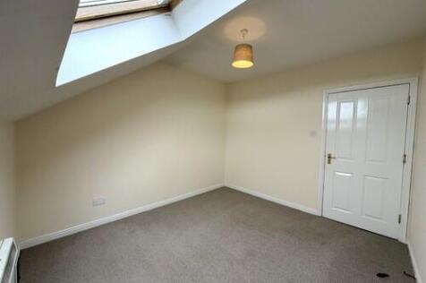 Queens Crescent, Livingston, EH54 photo 5