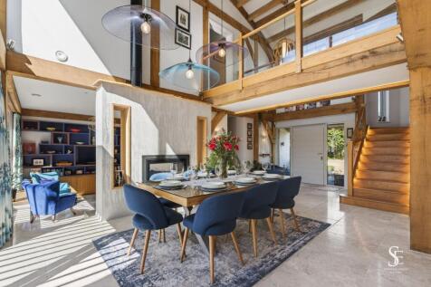 Open-plan Dining Area
