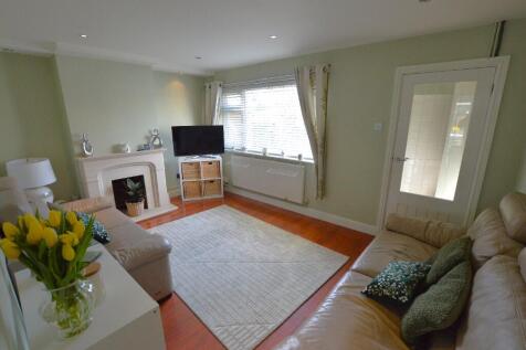 Lounge To Front