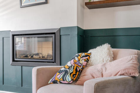 1328379-21-6899b7...